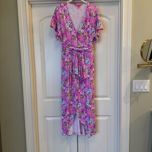 🌸 Lilly Pulitzer Floral Wrap-Style Midi Dress – Pink – Size M